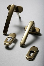 F4